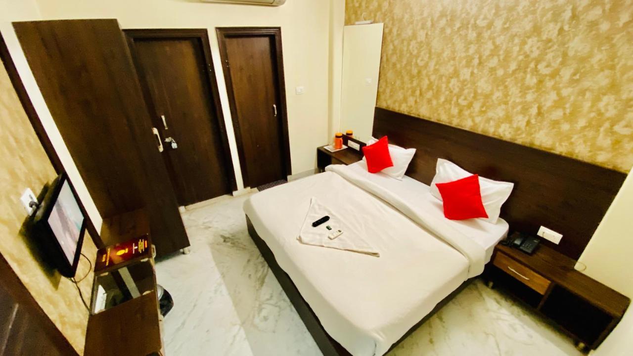 Hotel Pulse Inn Near Railway Station ชัยปุระ ภายนอก รูปภาพ