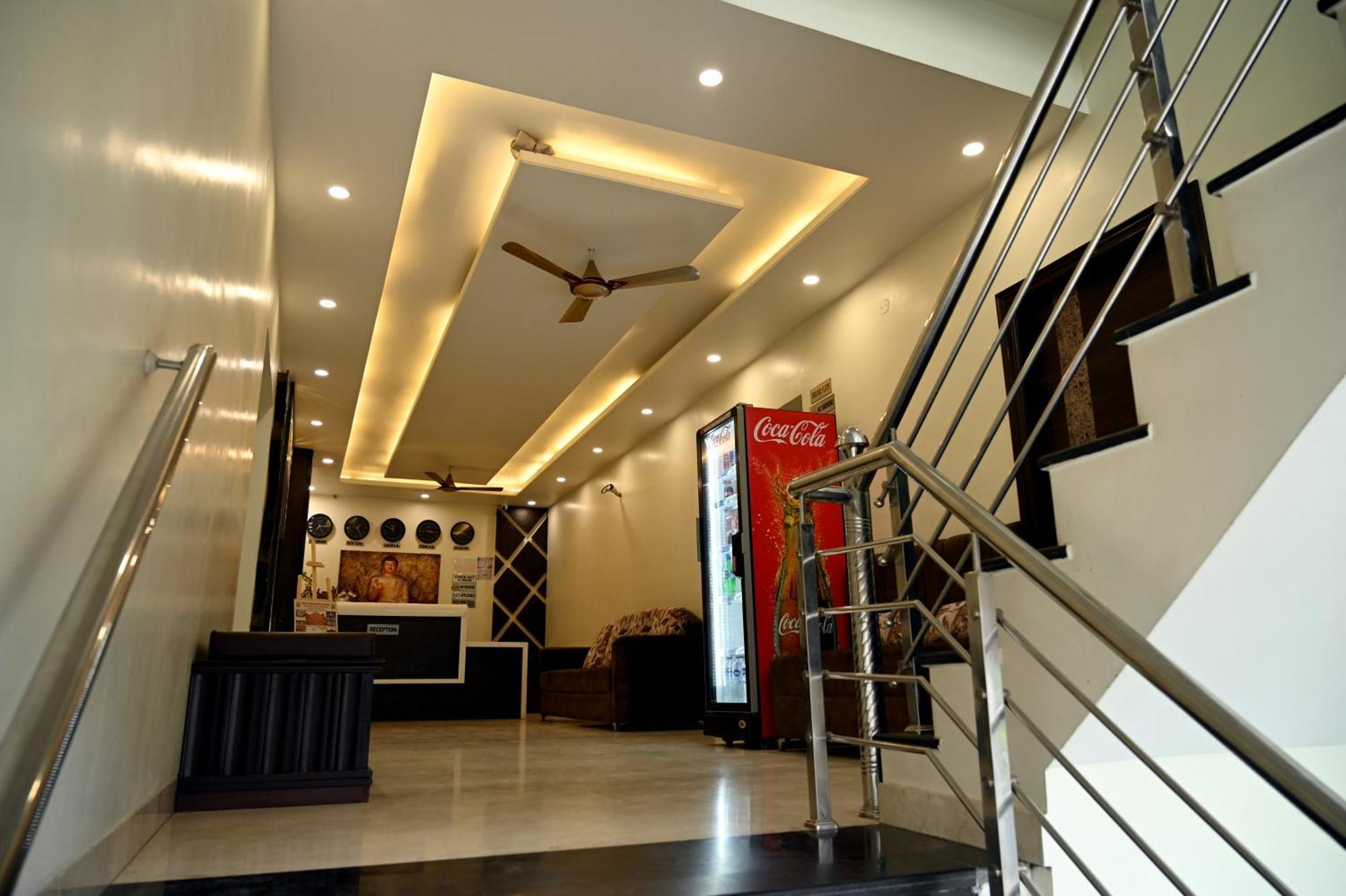 Hotel Pulse Inn Near Railway Station ชัยปุระ ภายนอก รูปภาพ