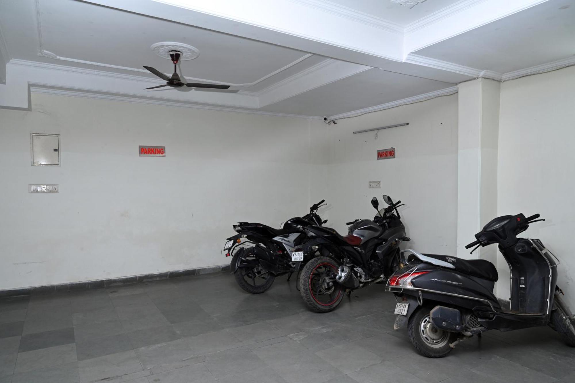 Hotel Pulse Inn Near Railway Station ชัยปุระ ภายนอก รูปภาพ