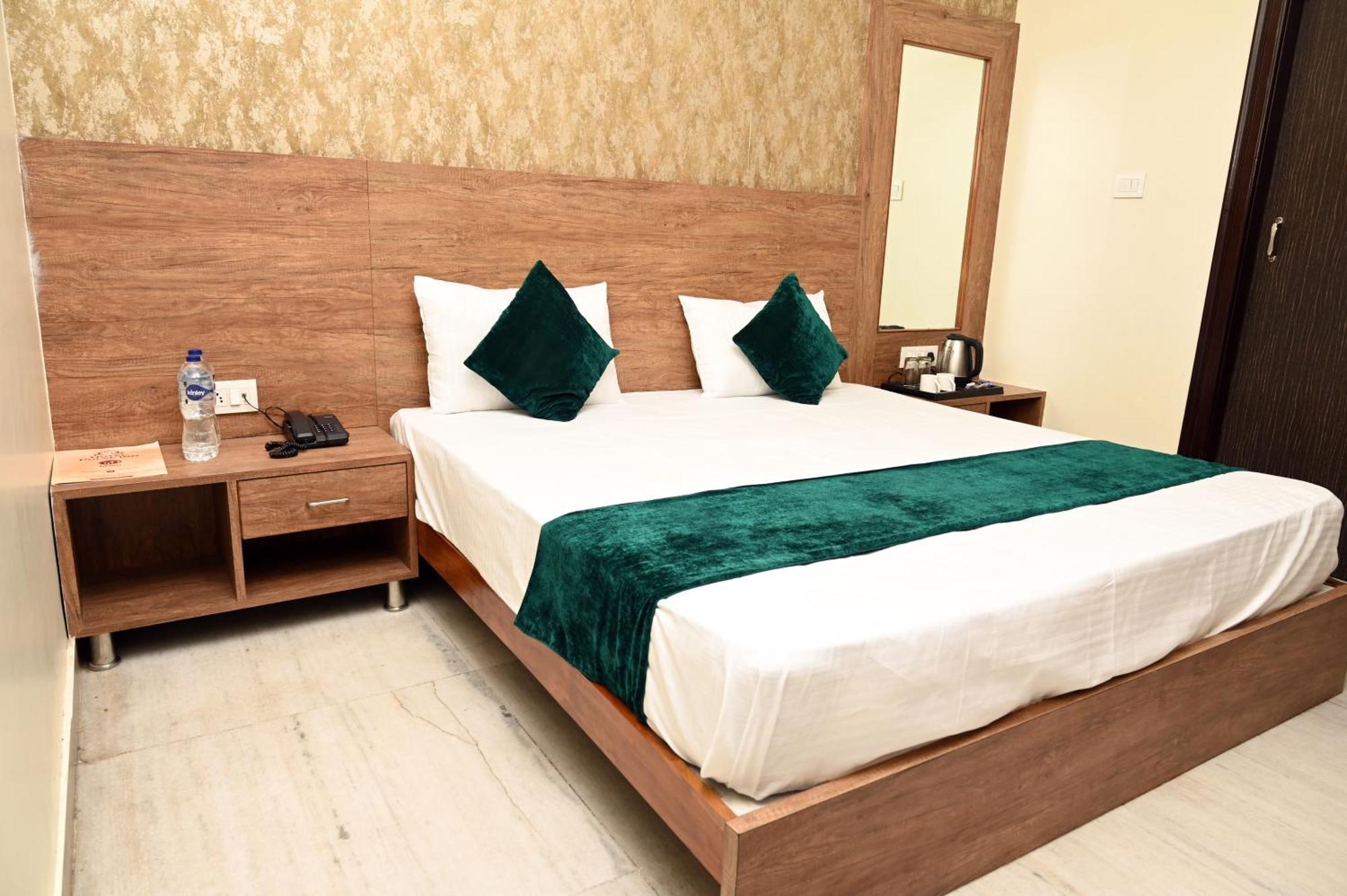 Hotel Pulse Inn Near Railway Station ชัยปุระ ภายนอก รูปภาพ