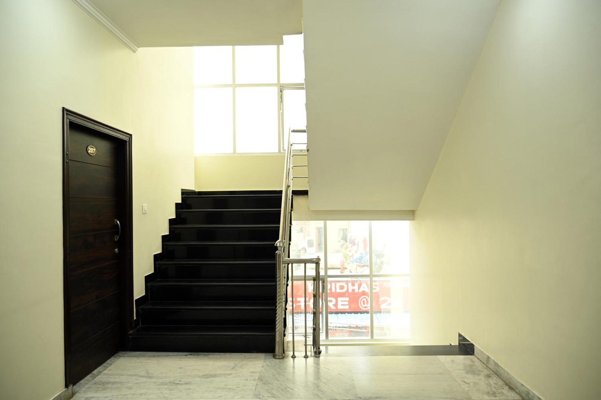 Hotel Pulse Inn Near Railway Station ชัยปุระ ภายนอก รูปภาพ