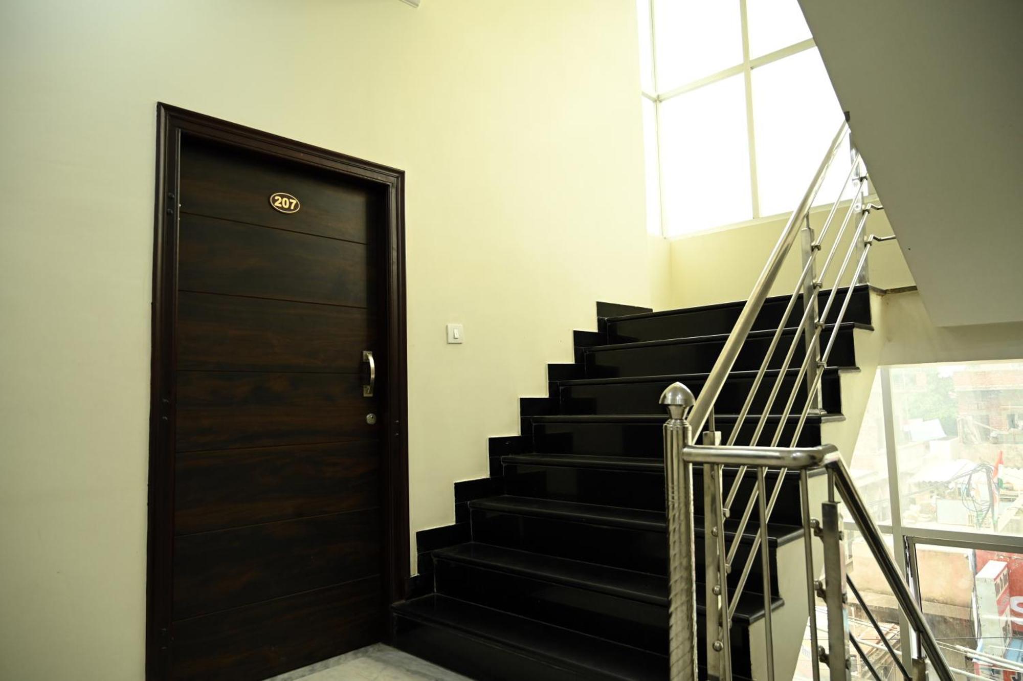Hotel Pulse Inn Near Railway Station ชัยปุระ ภายนอก รูปภาพ