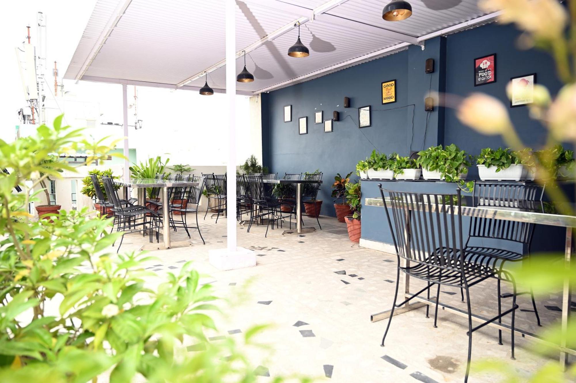 Hotel Pulse Inn Near Railway Station ชัยปุระ ภายนอก รูปภาพ